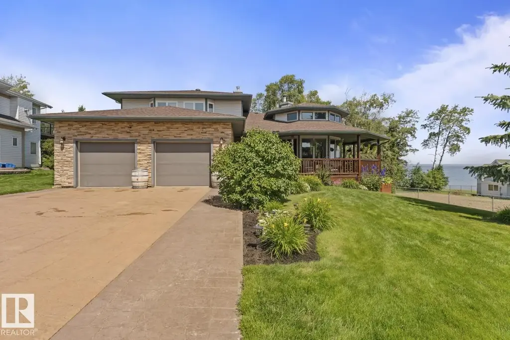2700 Beach Av, Cold Lake